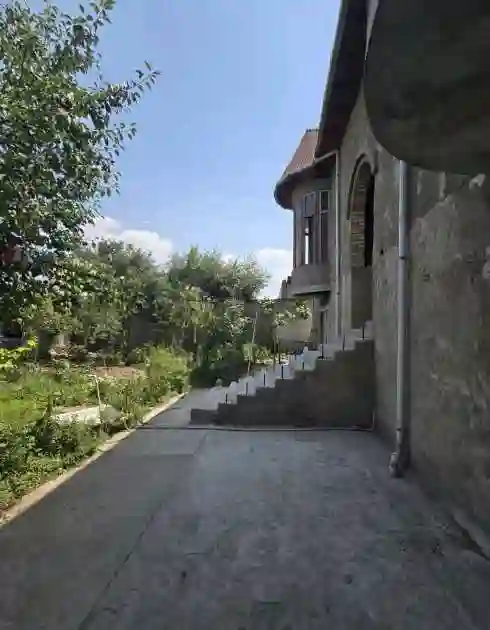 2 этажный, 9-комн. дом, 300 м², 6 соток, Фирдавси, район мясокомбинат
