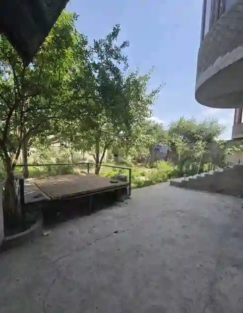 2 этажный, 9-комн. дом, 300 м², 6 соток, Фирдавси, район мясокомбинат