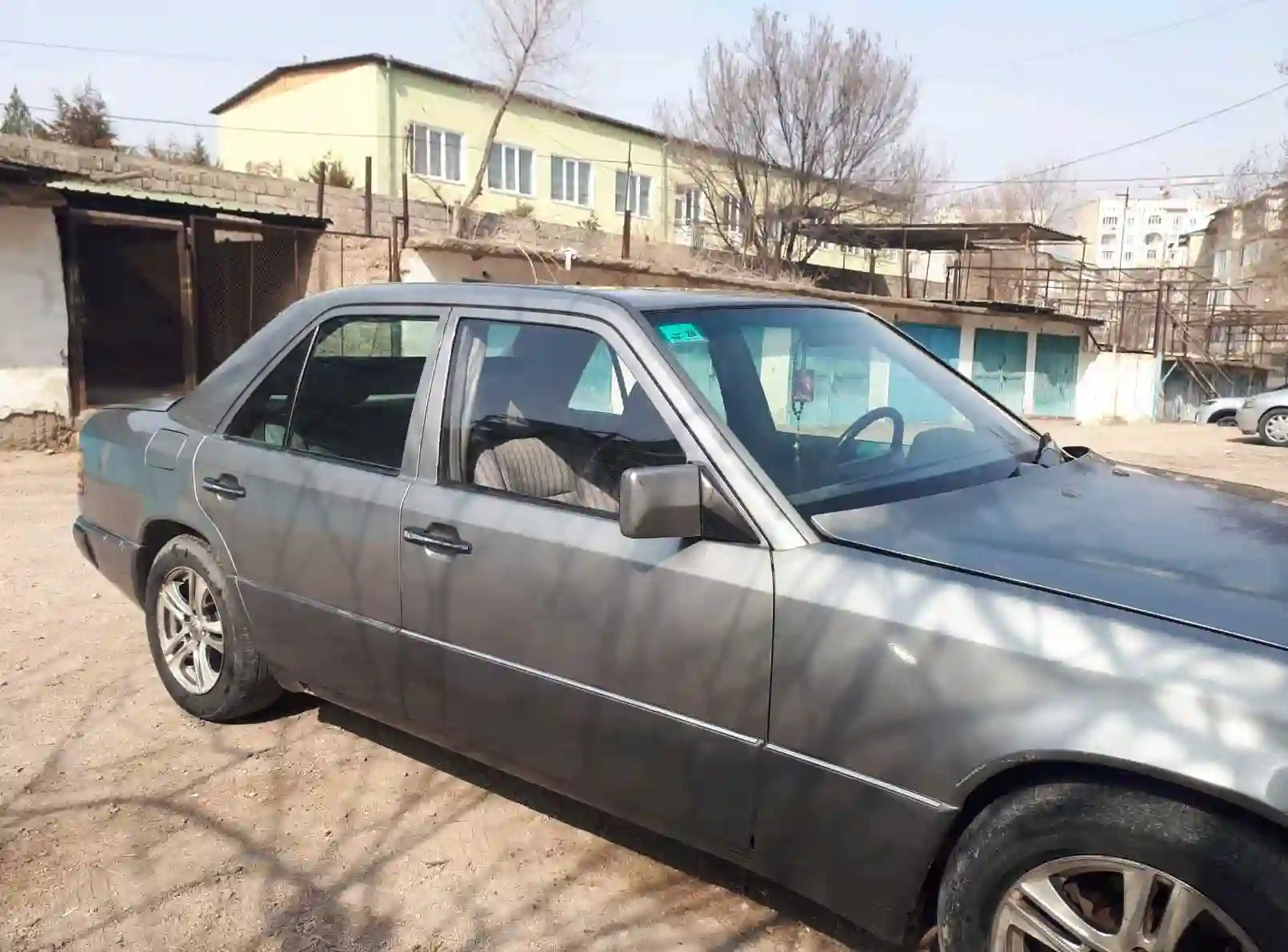 Mercedes-benz E class 1993