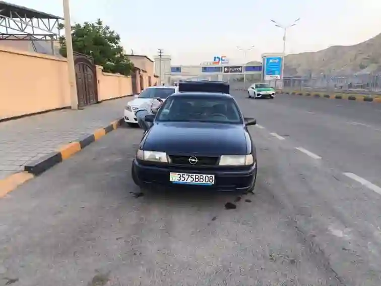 Opel Vectra a 1992