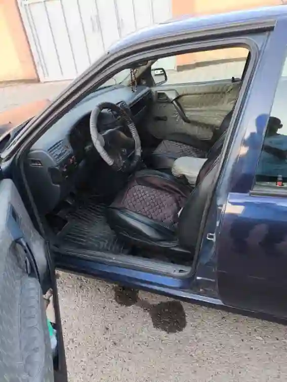Opel Vectra a 1992