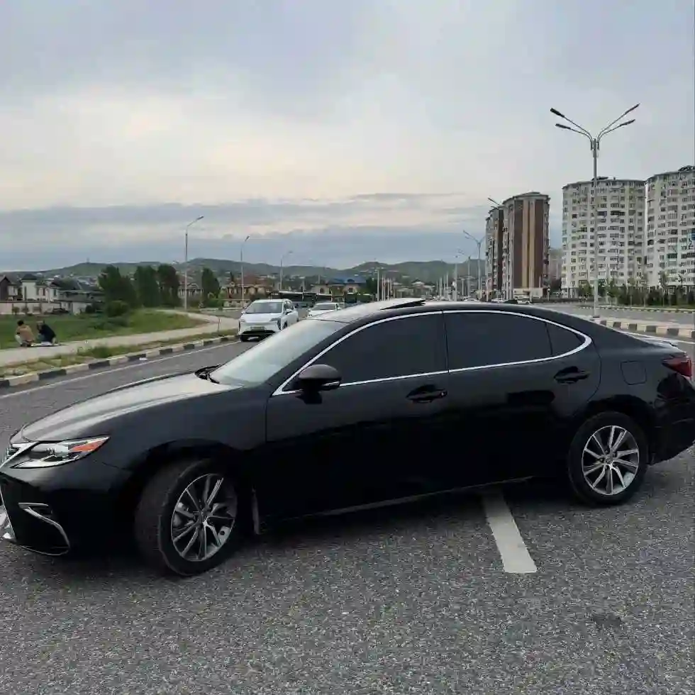 Lexus Es series 2016
