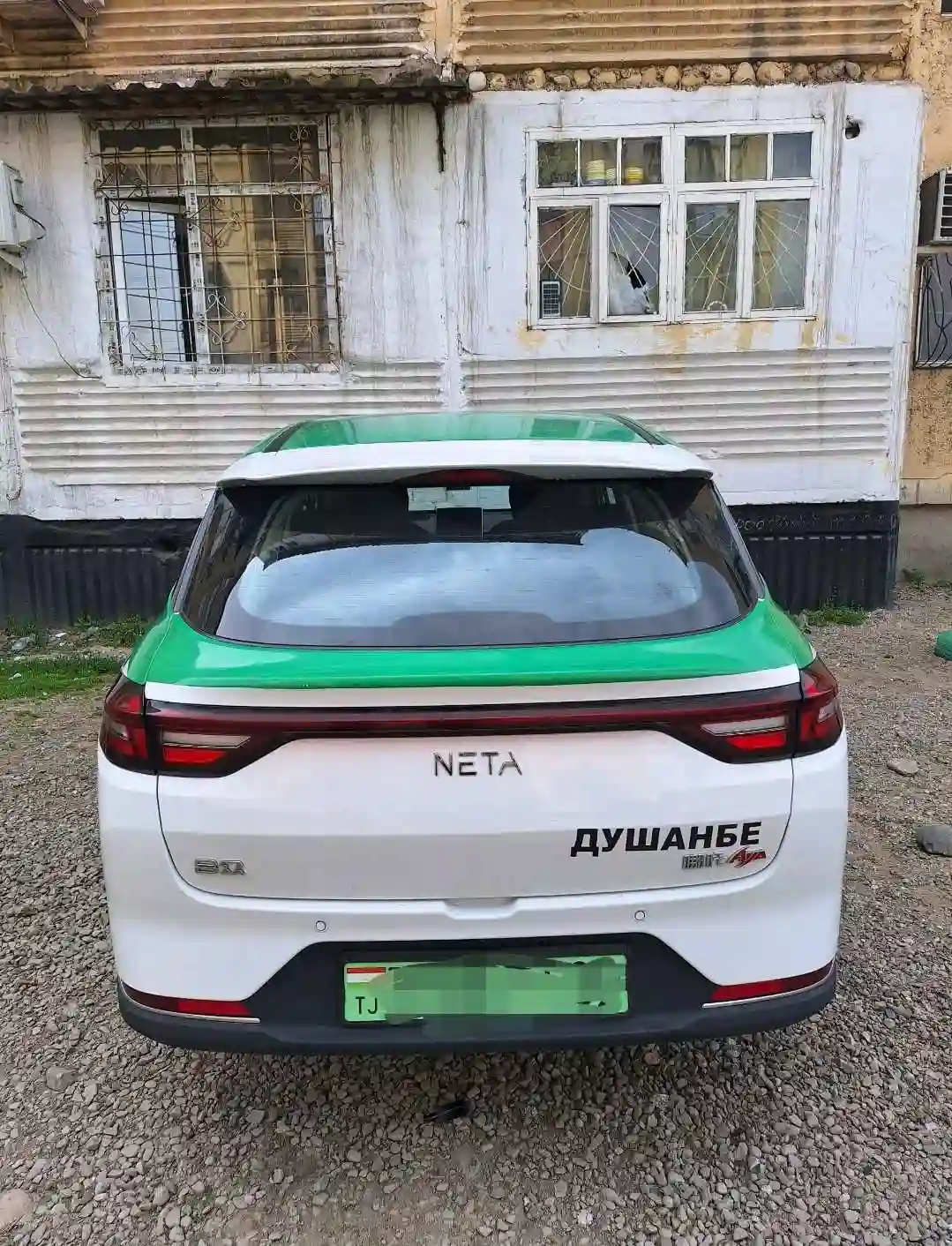 Neta V 2024