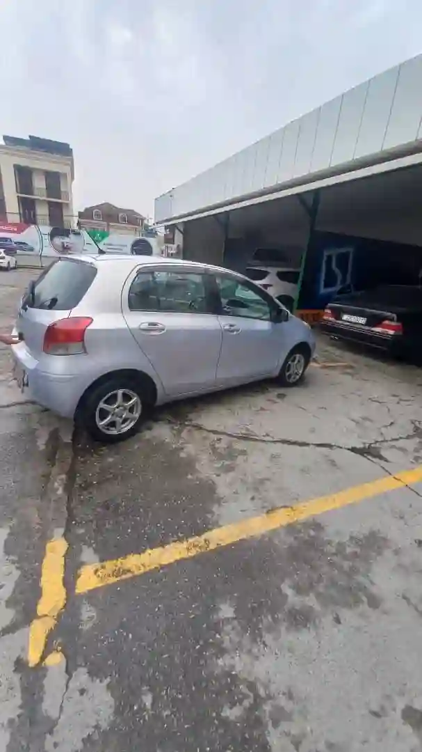Toyota Vitz 2015