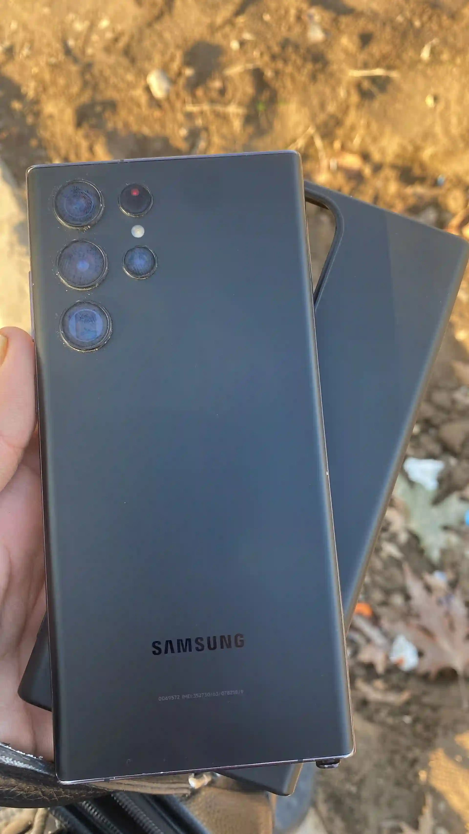 Телефон Galaxy S22Ultra