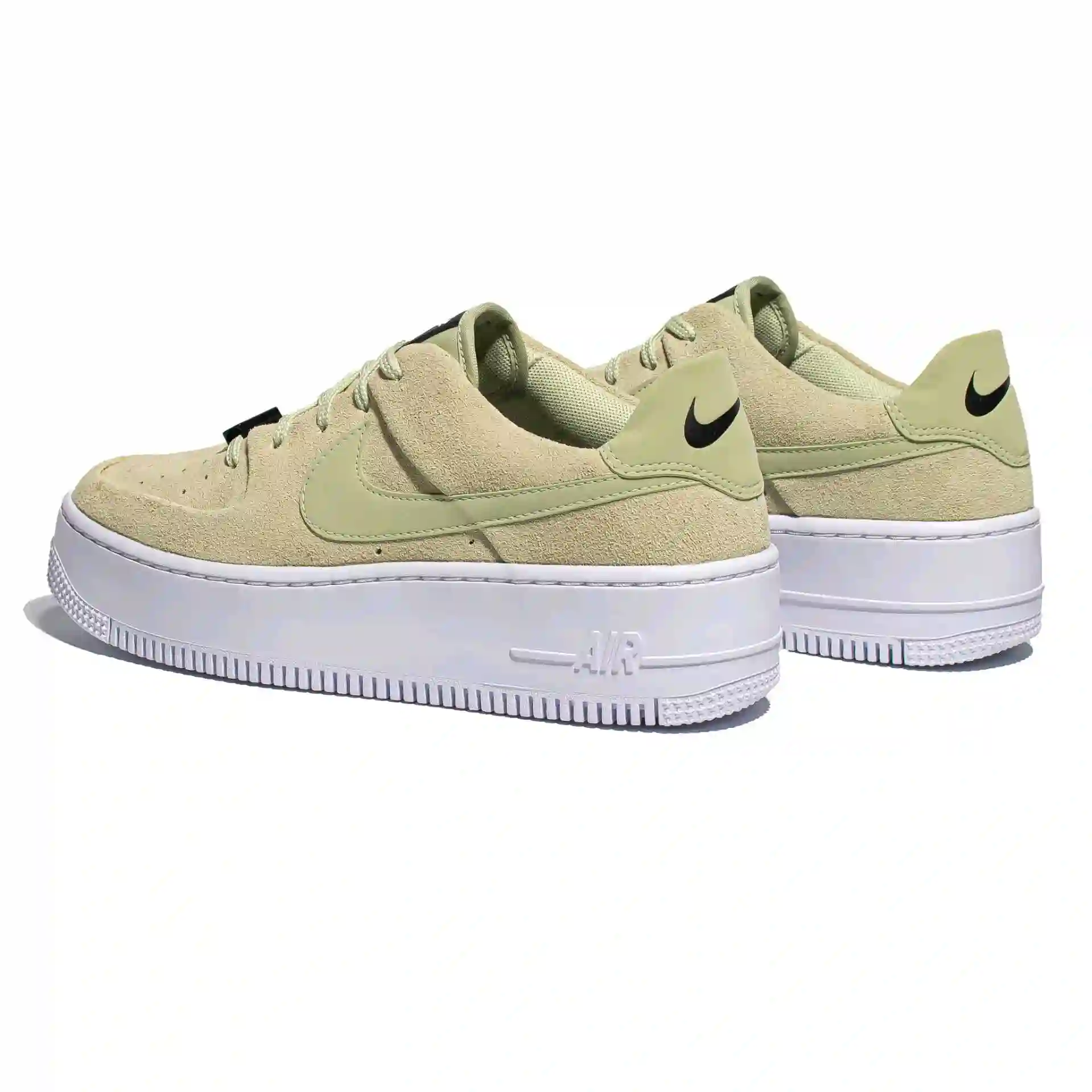 Кроссовки Nike Air Force 1 Sage Low Suede Platform