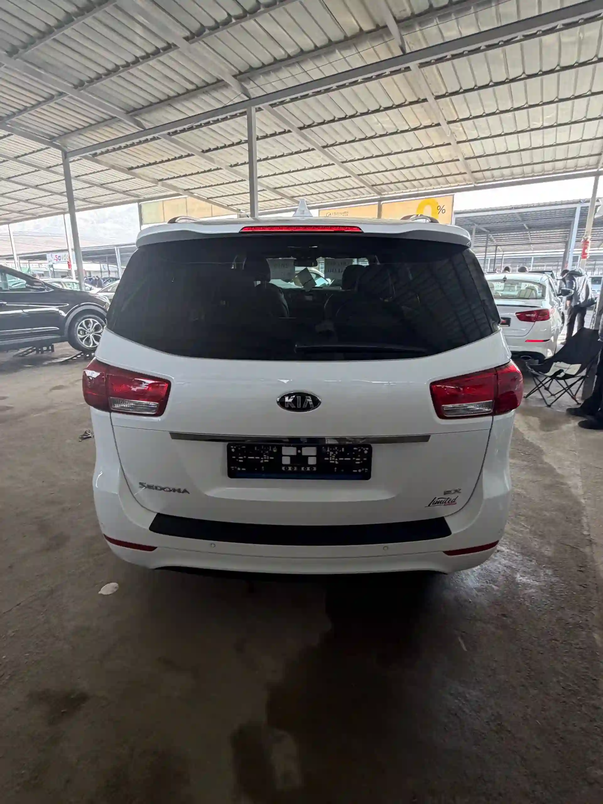 Kia Sedona 2016