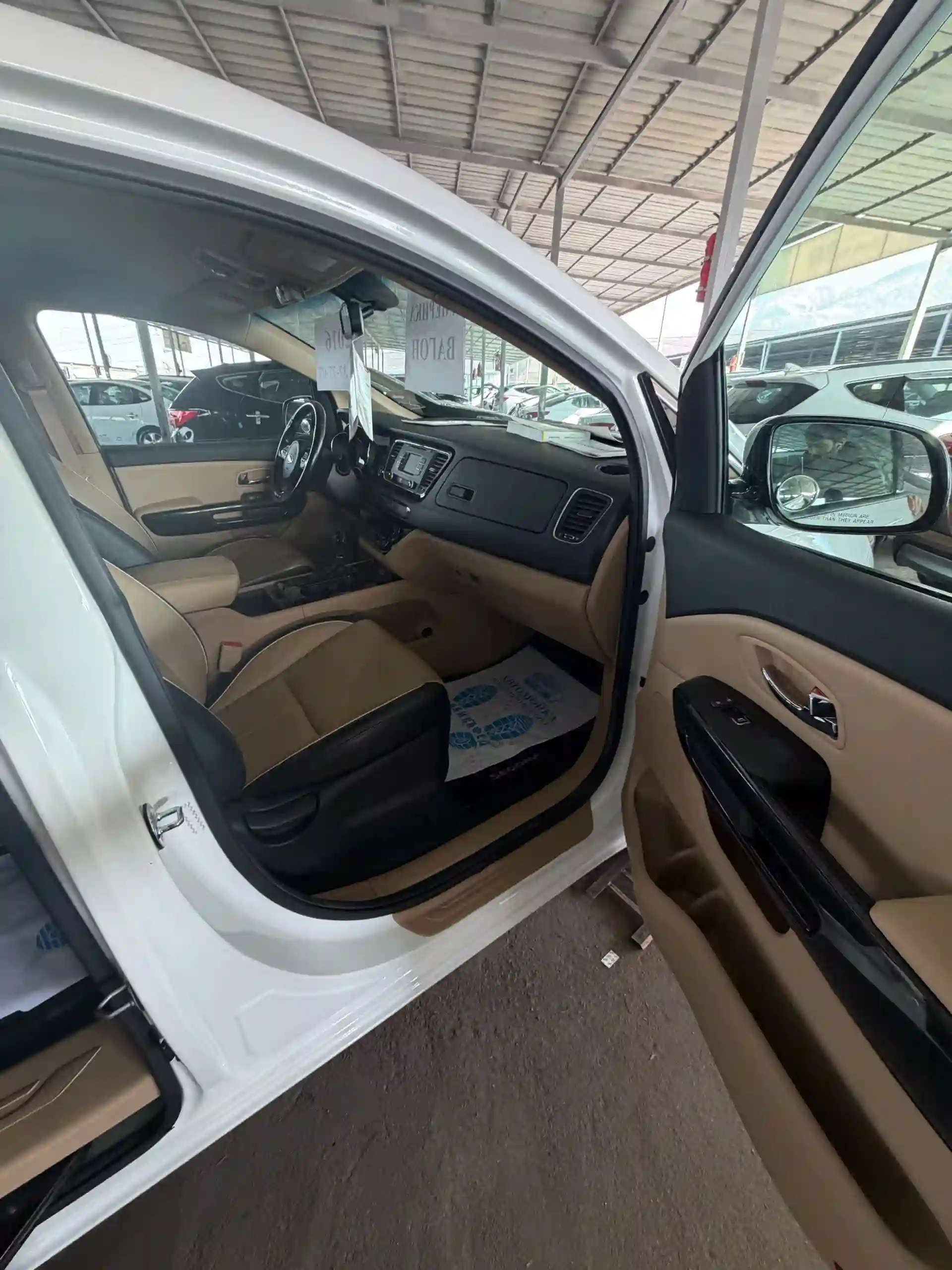 Kia Sedona 2016