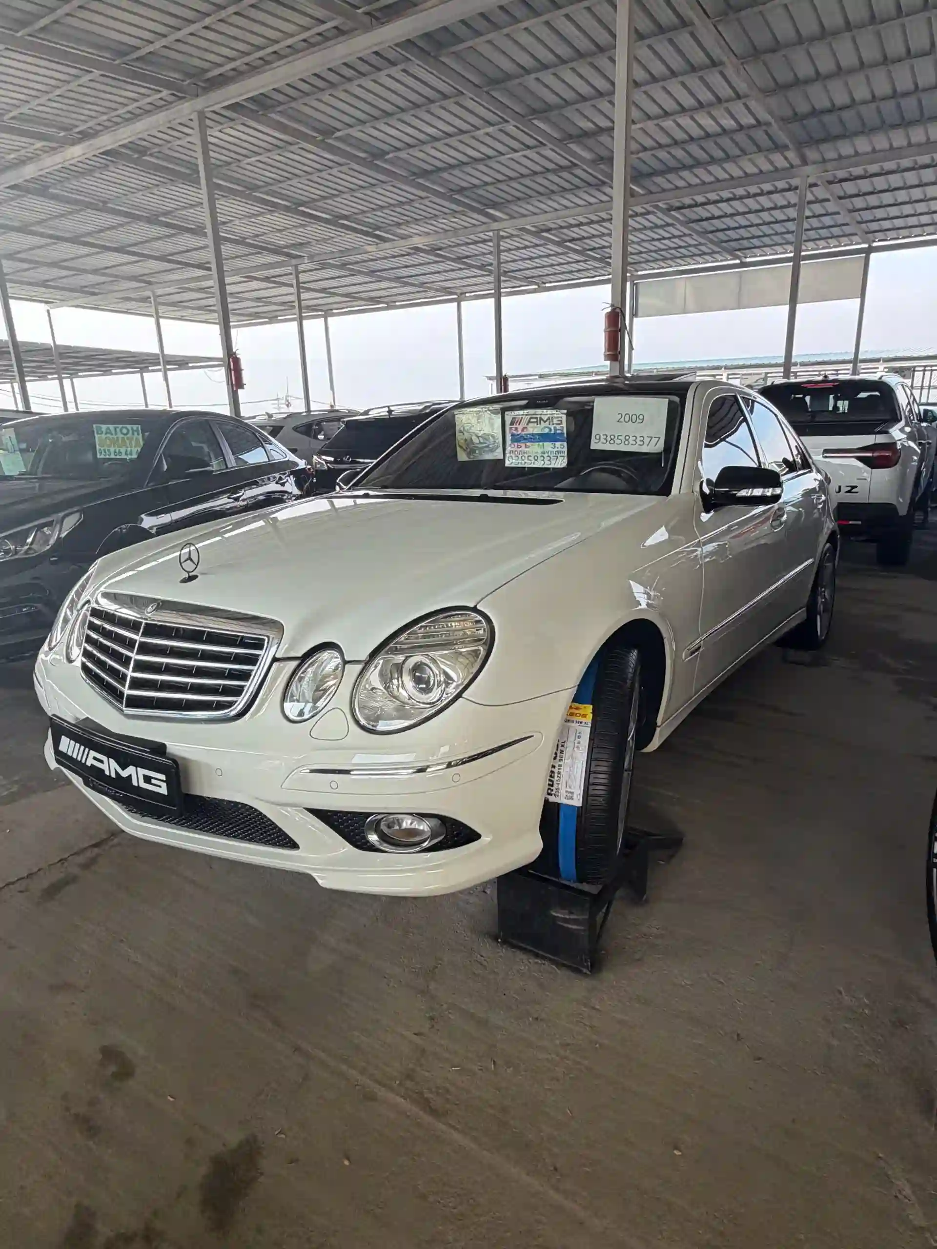Mercedes-benz E class 2009