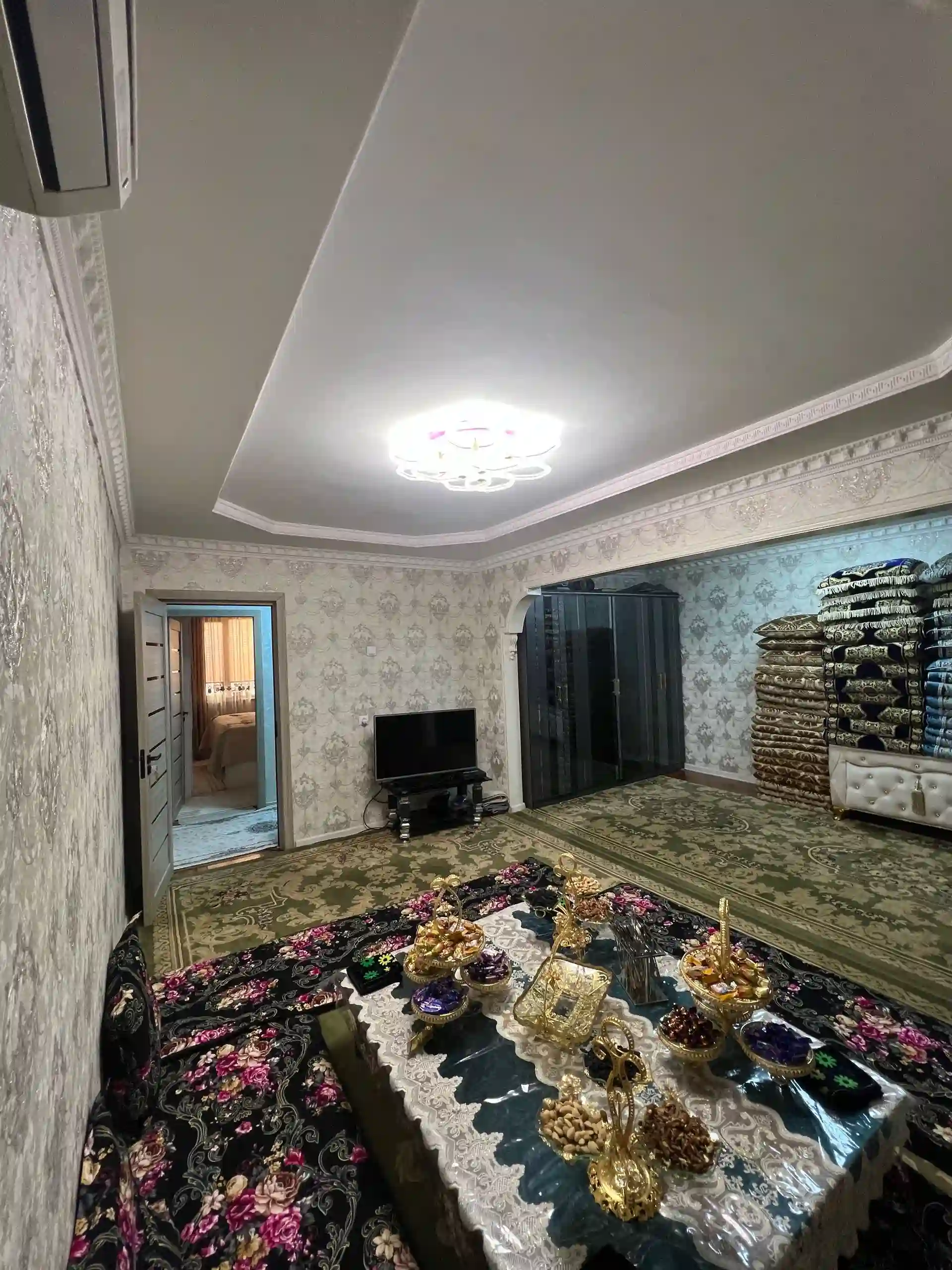 4-к квартира, 2 этаж, 99 м², н фирдавси 63 мкр