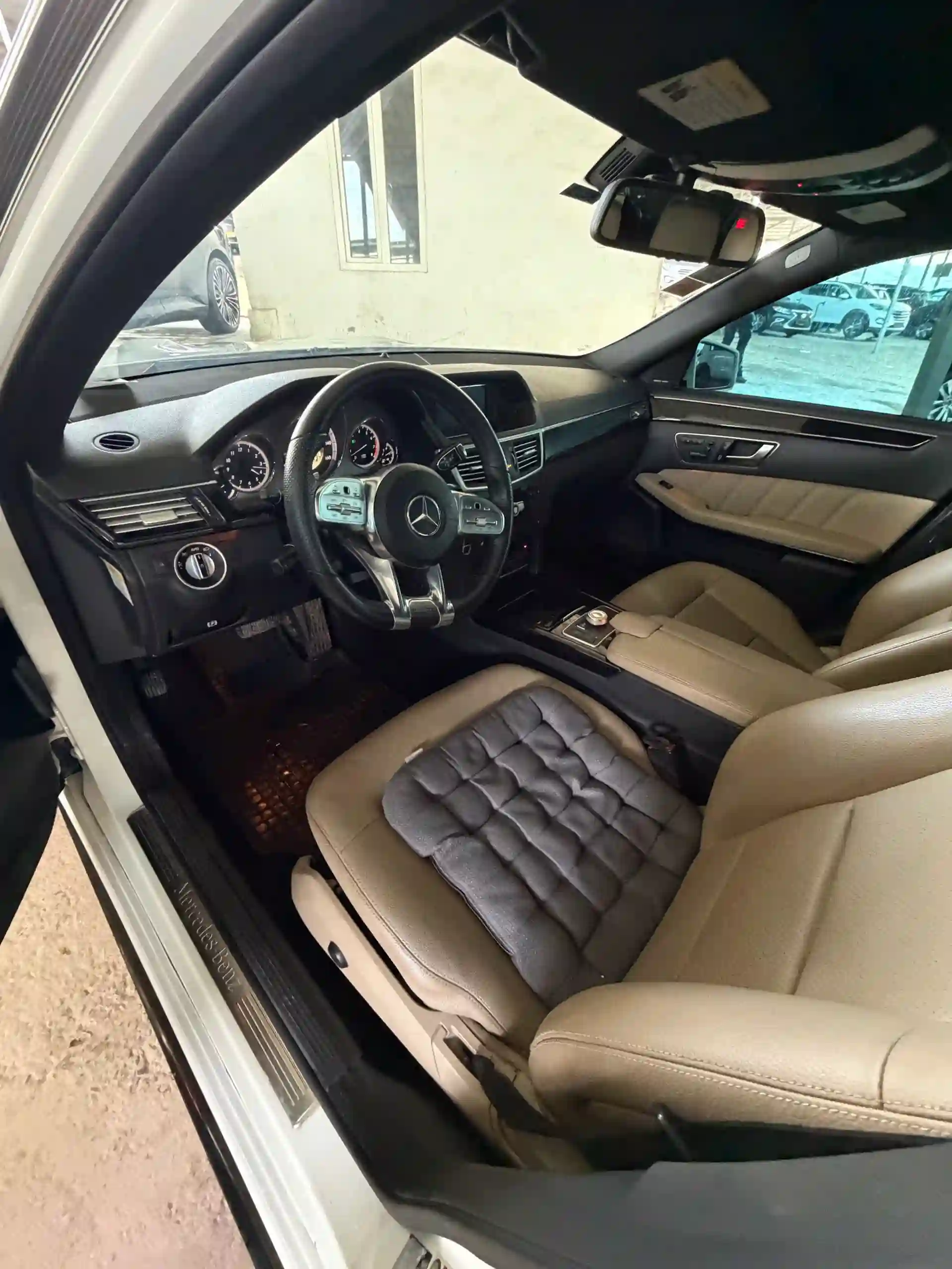 Mercedes-benz E class 2012