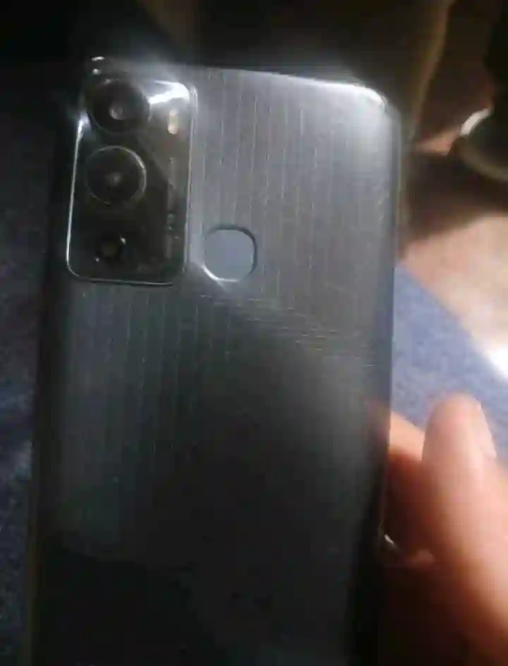 Infinix hot 12i