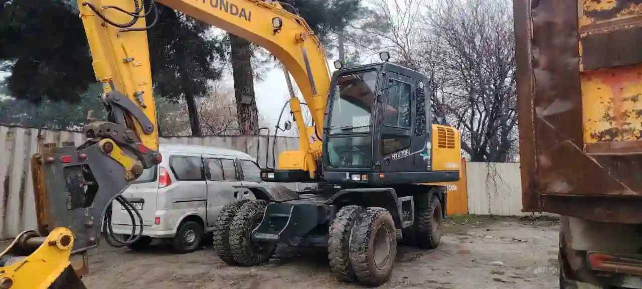 Экскаватор хёндай