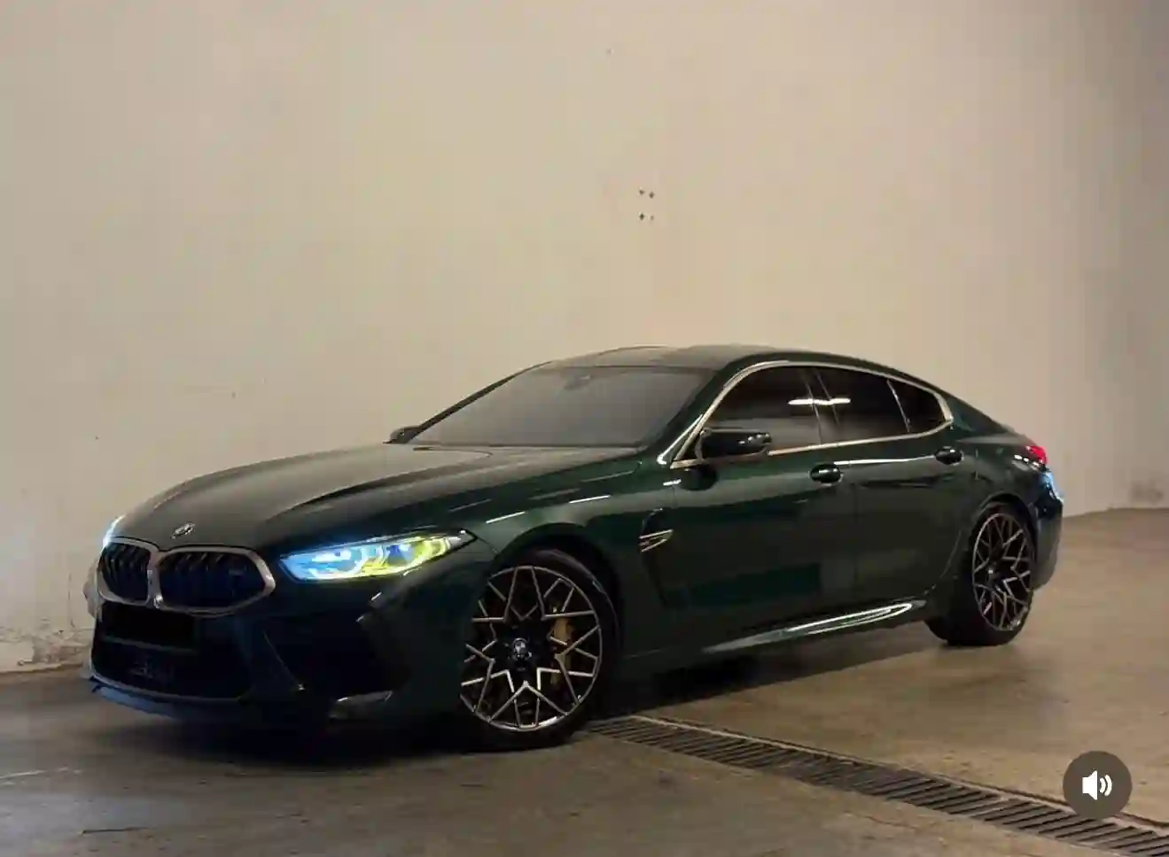 BMW M8 2022