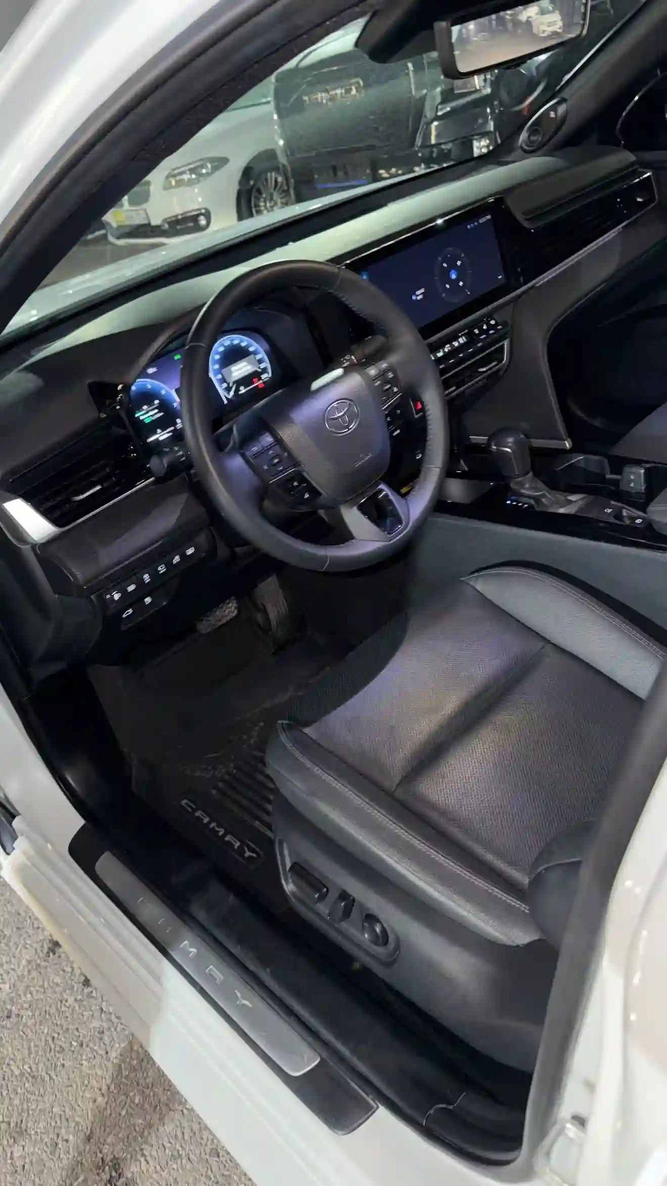 Toyota Camry 2025
