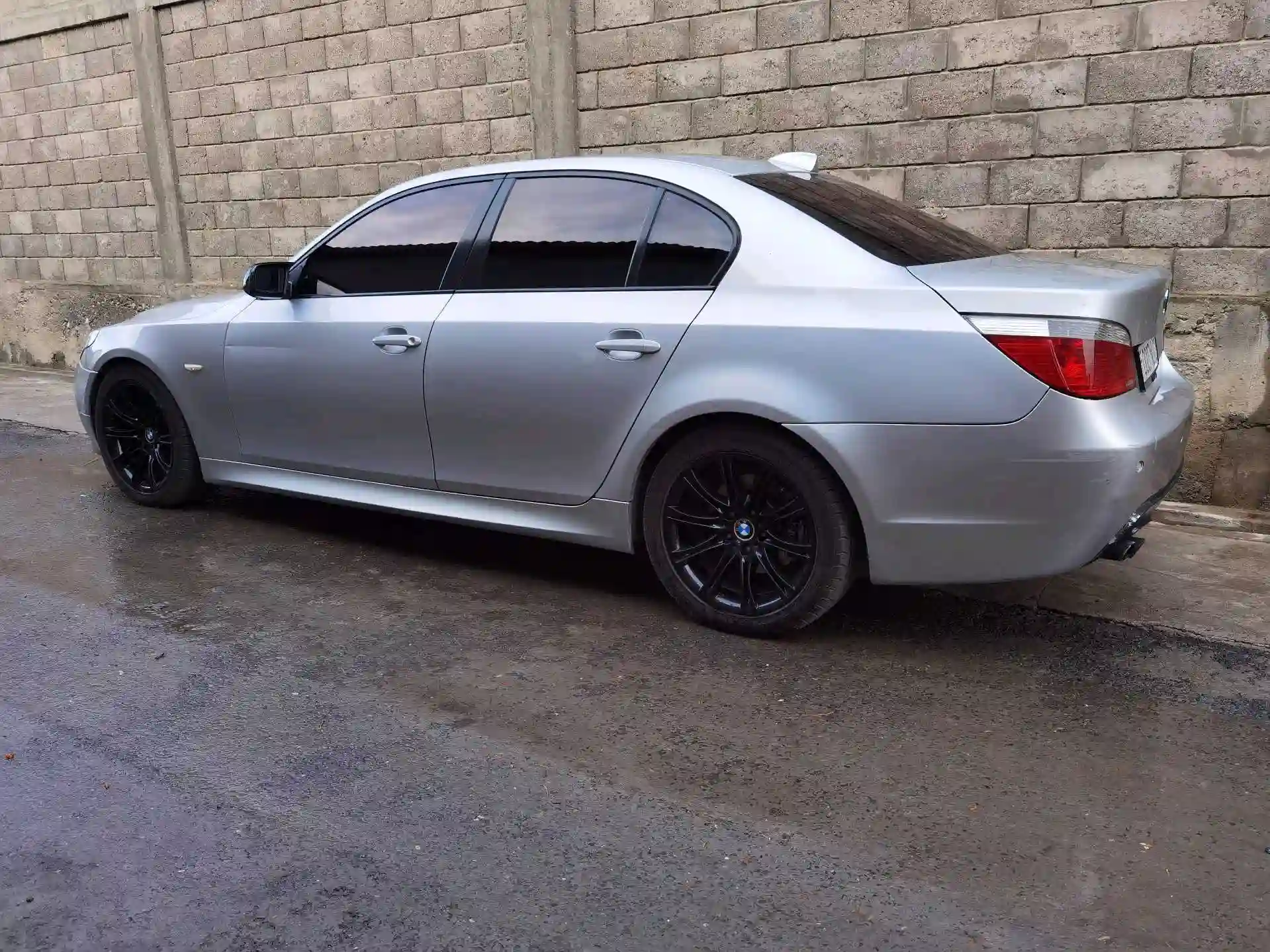 BMW 5 series 2004