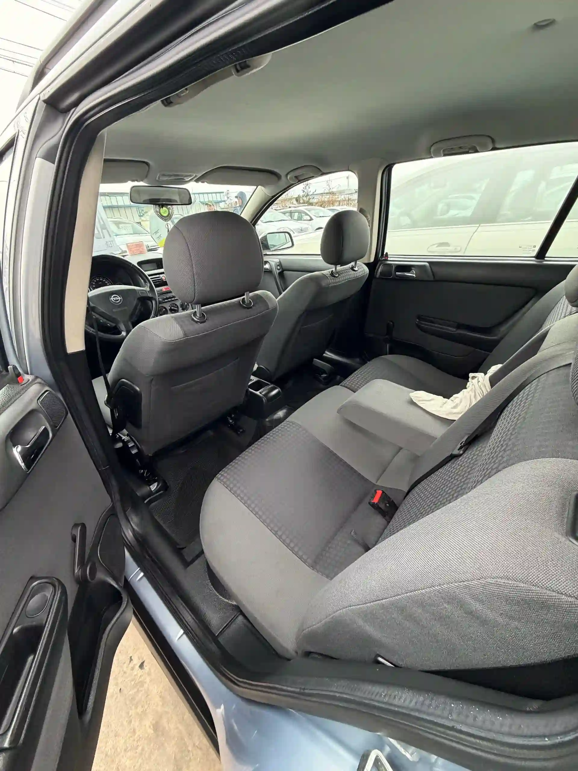 Opel Astra j 2003