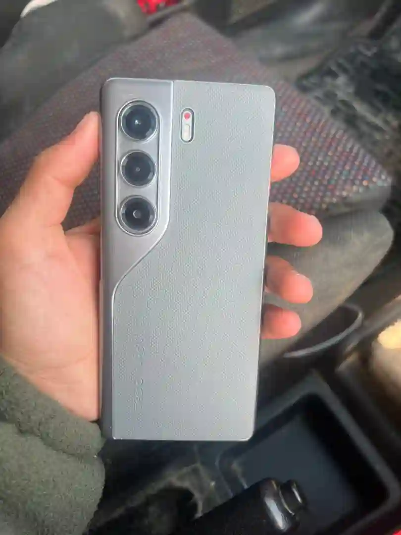 Tecno Camon 40 Pro 256 gb