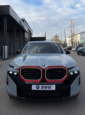 BMW XM 2023