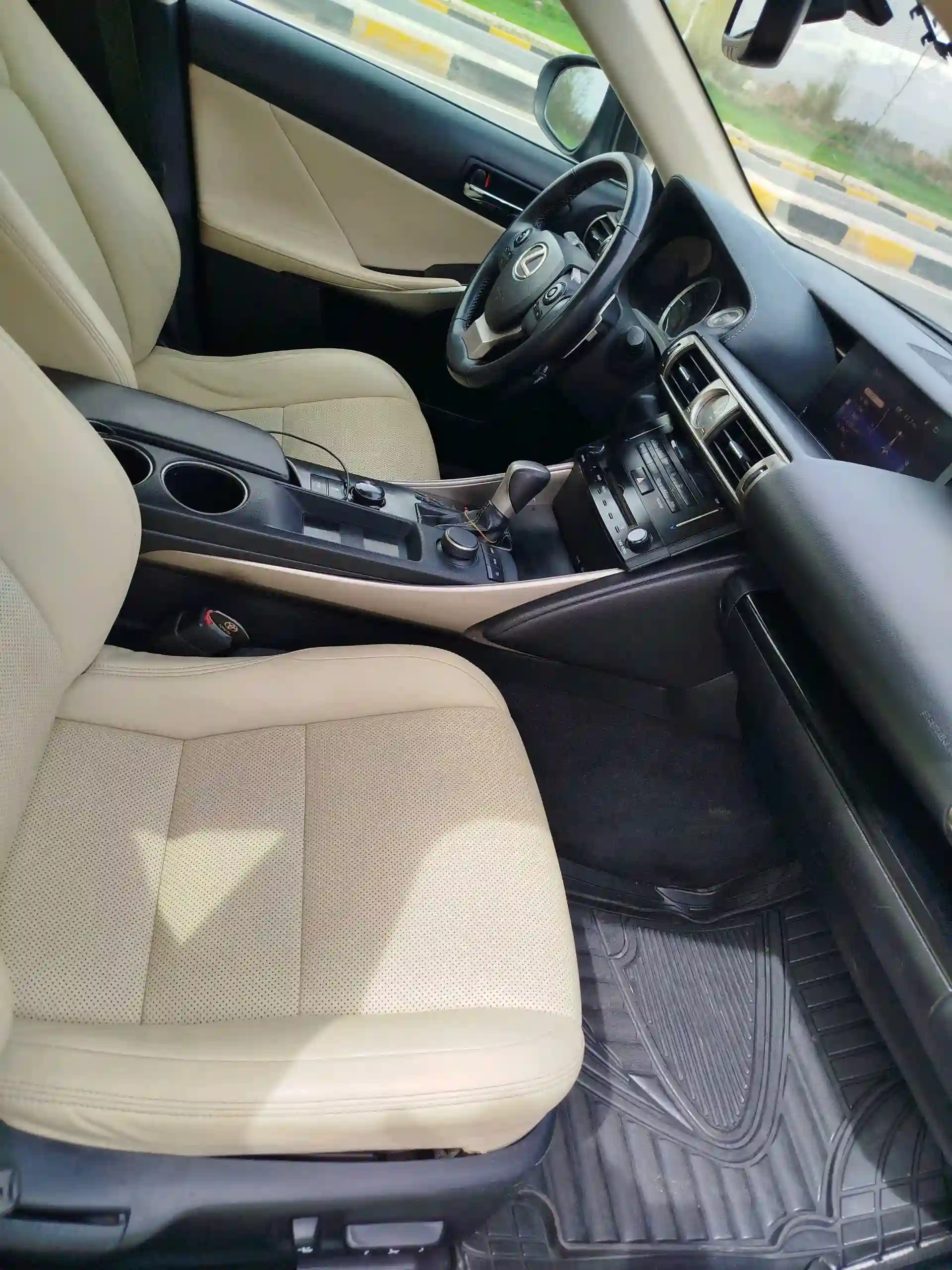 Lexus Is series 2015
