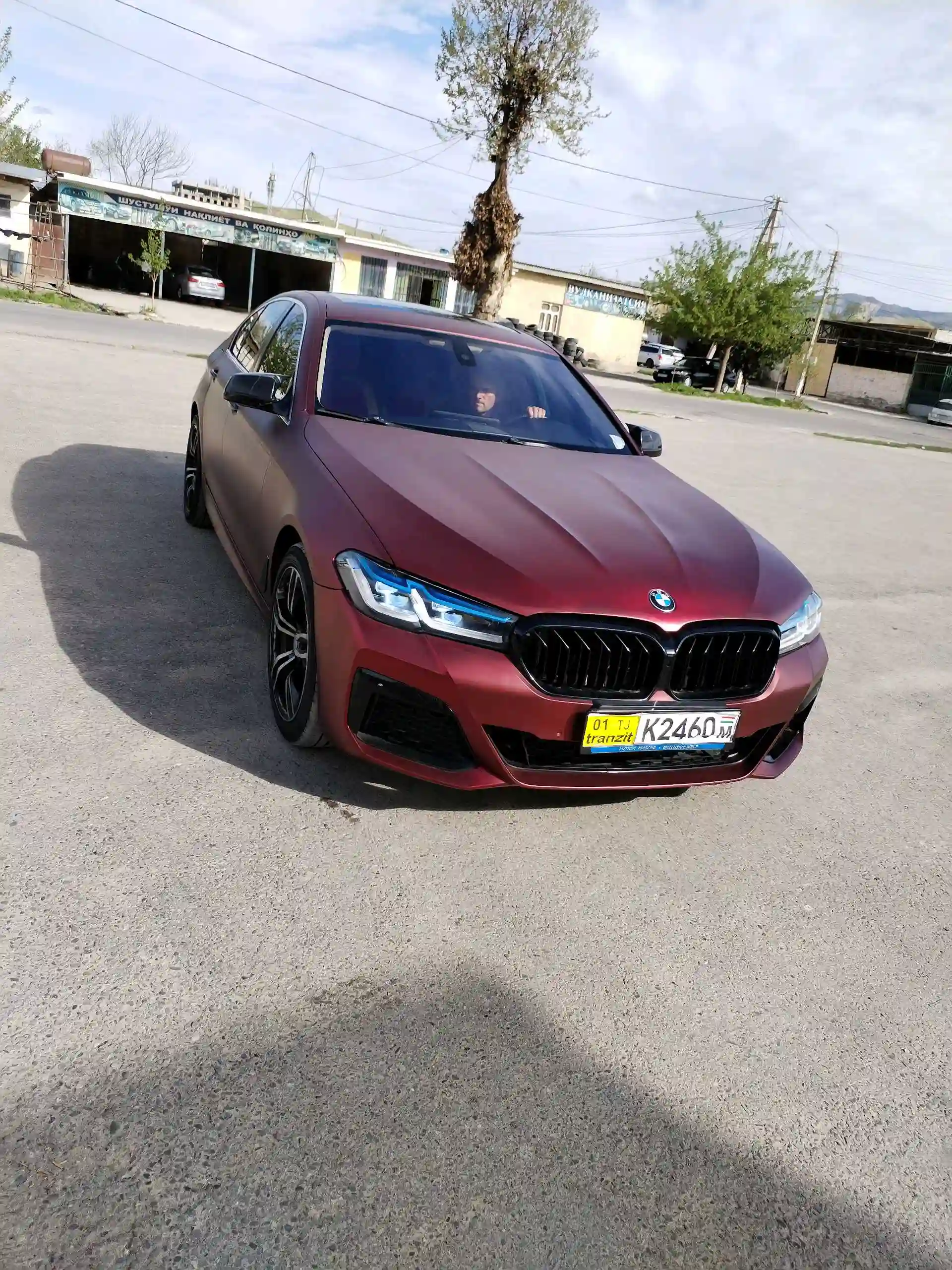 BMW M5 2011