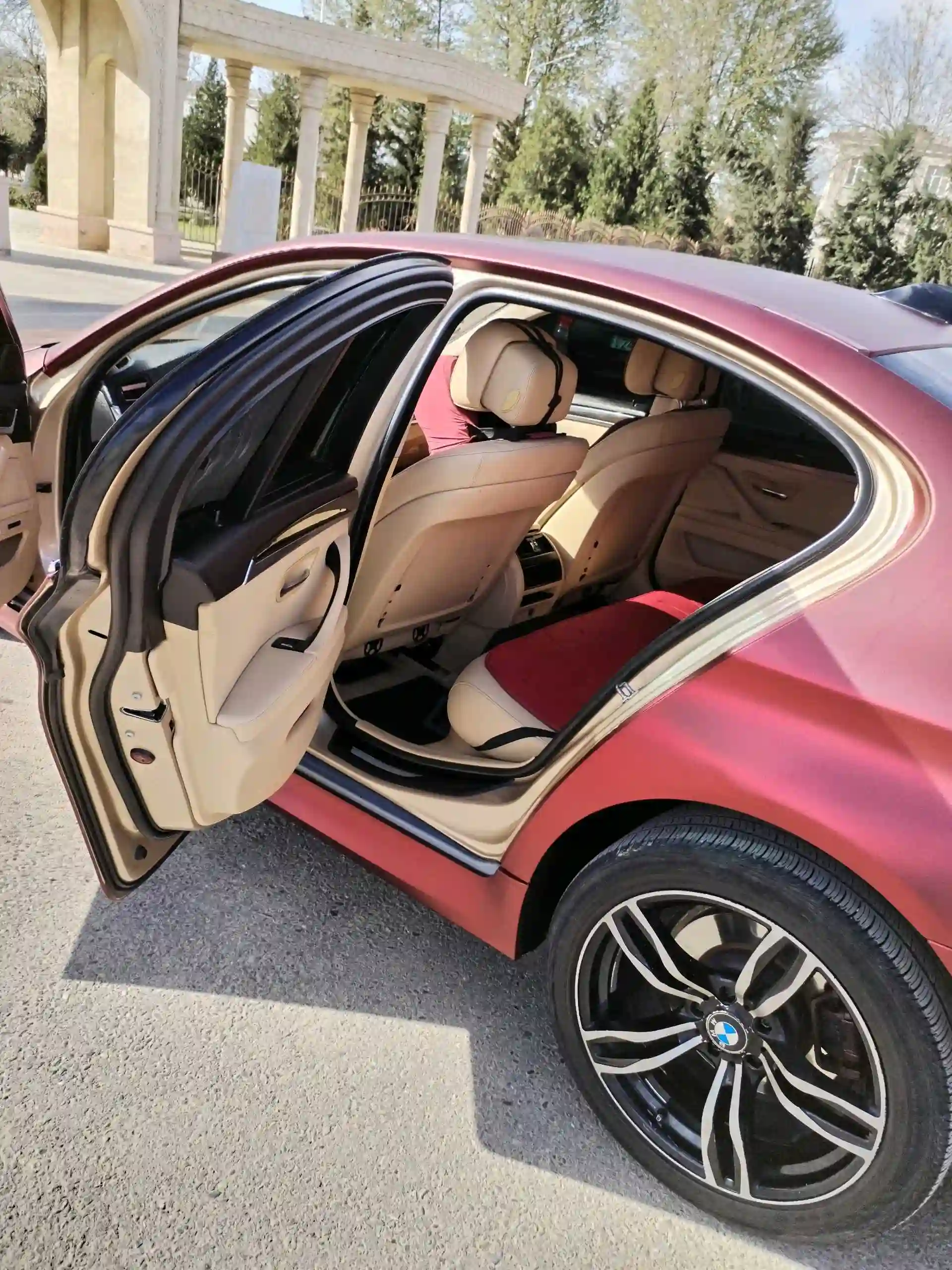BMW M5 2011