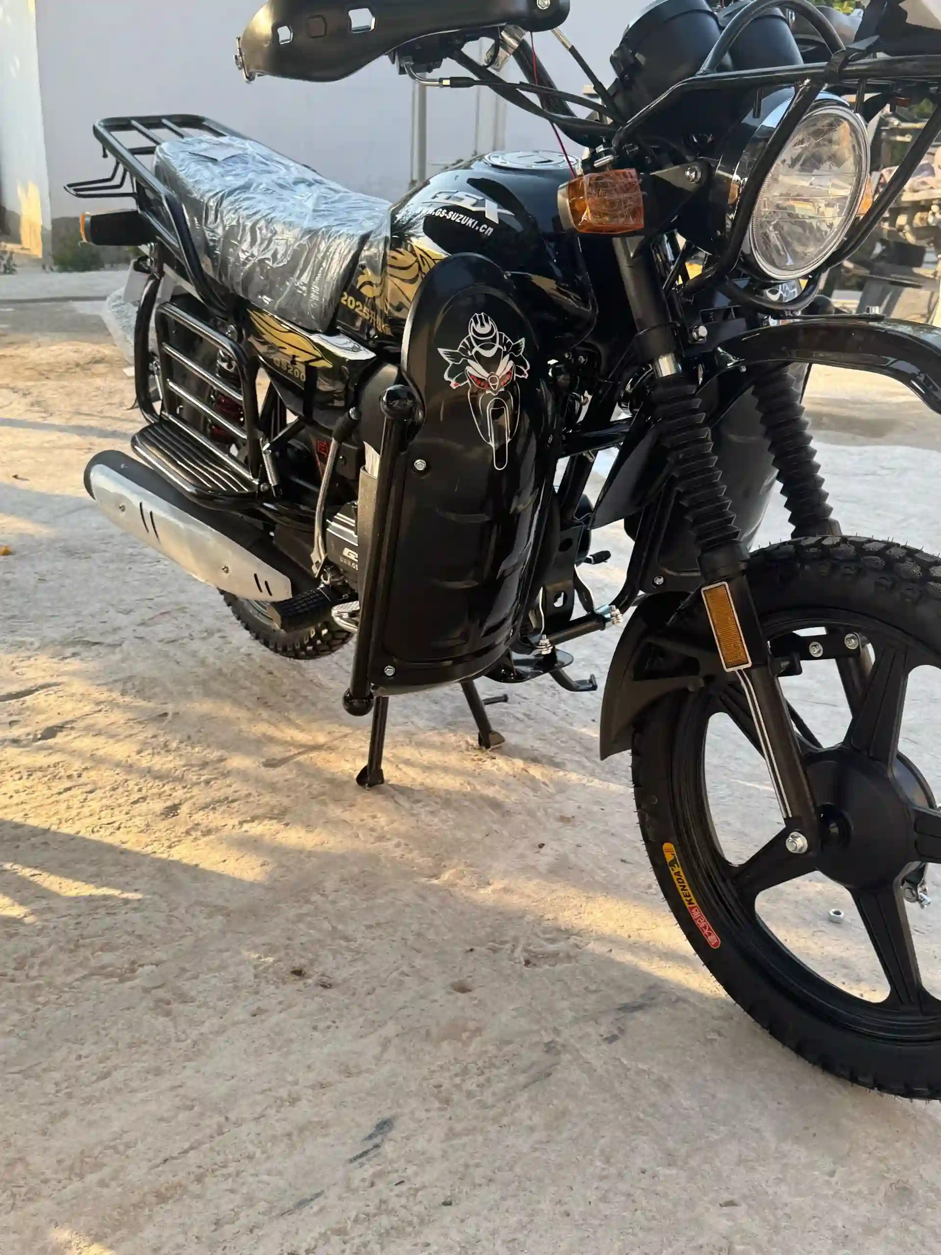 GSX SUZUKI 200
