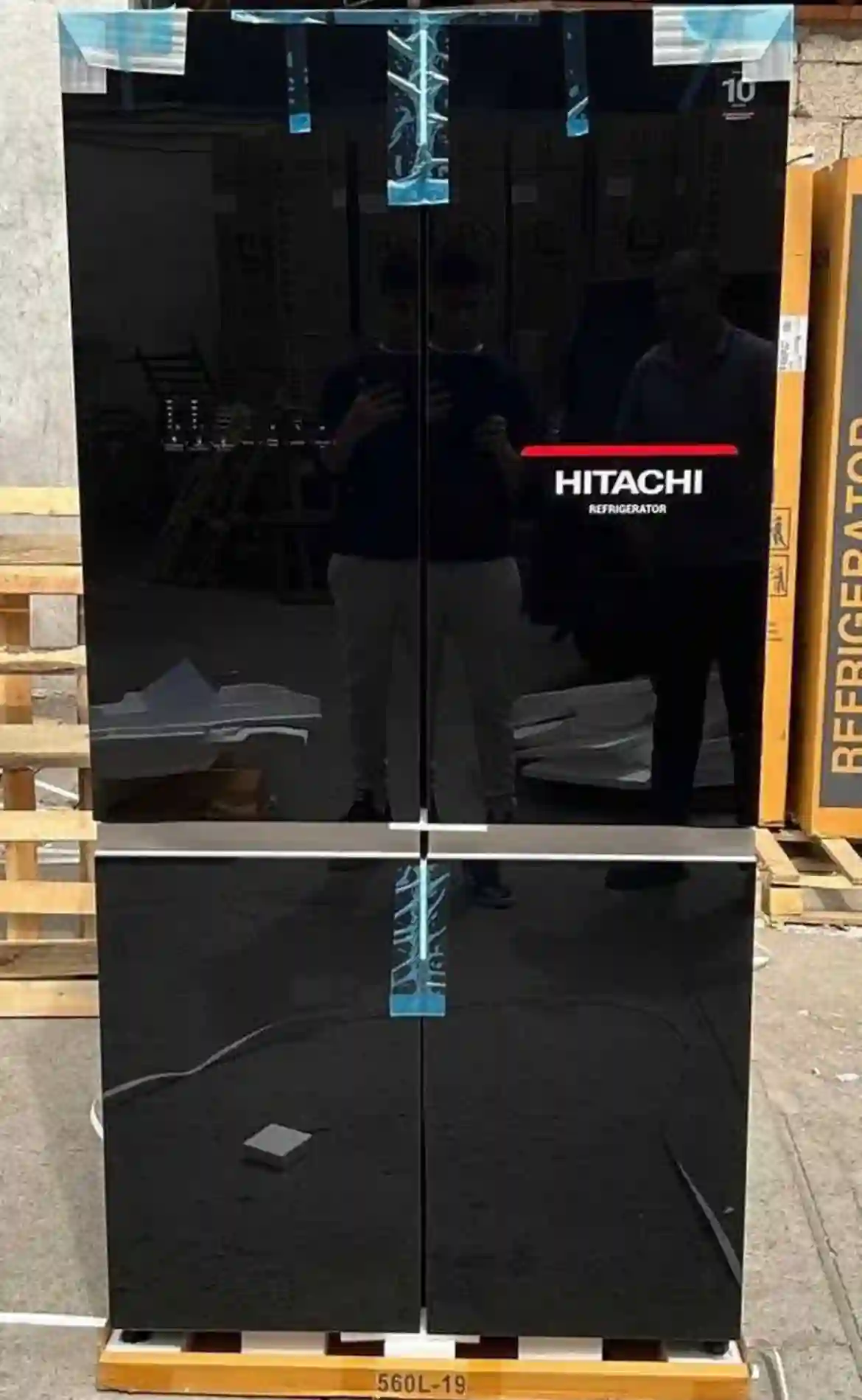 Холодильник HITACHI 