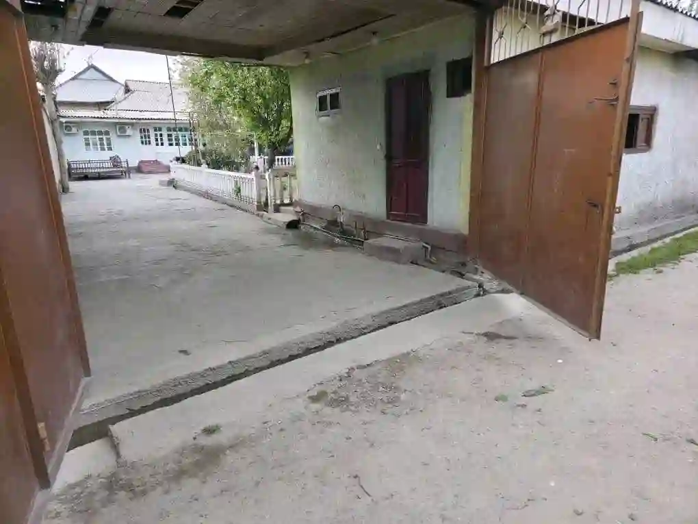1 этажный, 7-комн. дом, 250 м², 5 соток, ноҳияи фирдавси
