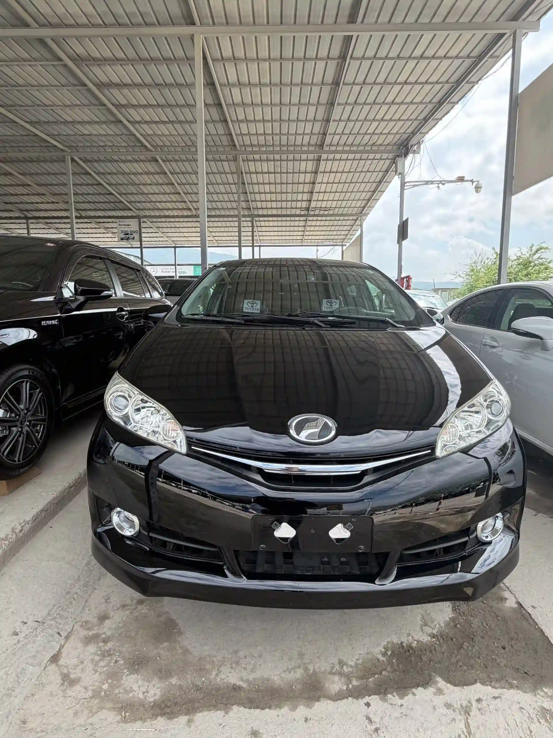 Toyota Wish 2014