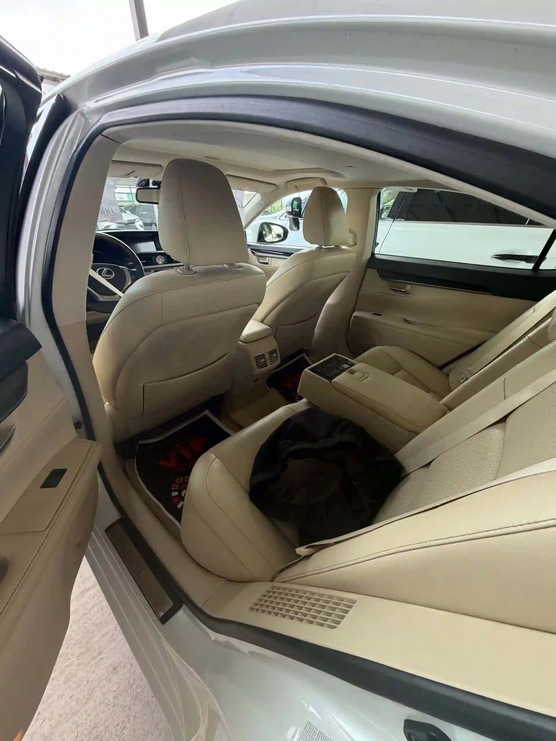 Lexus Es series 2014