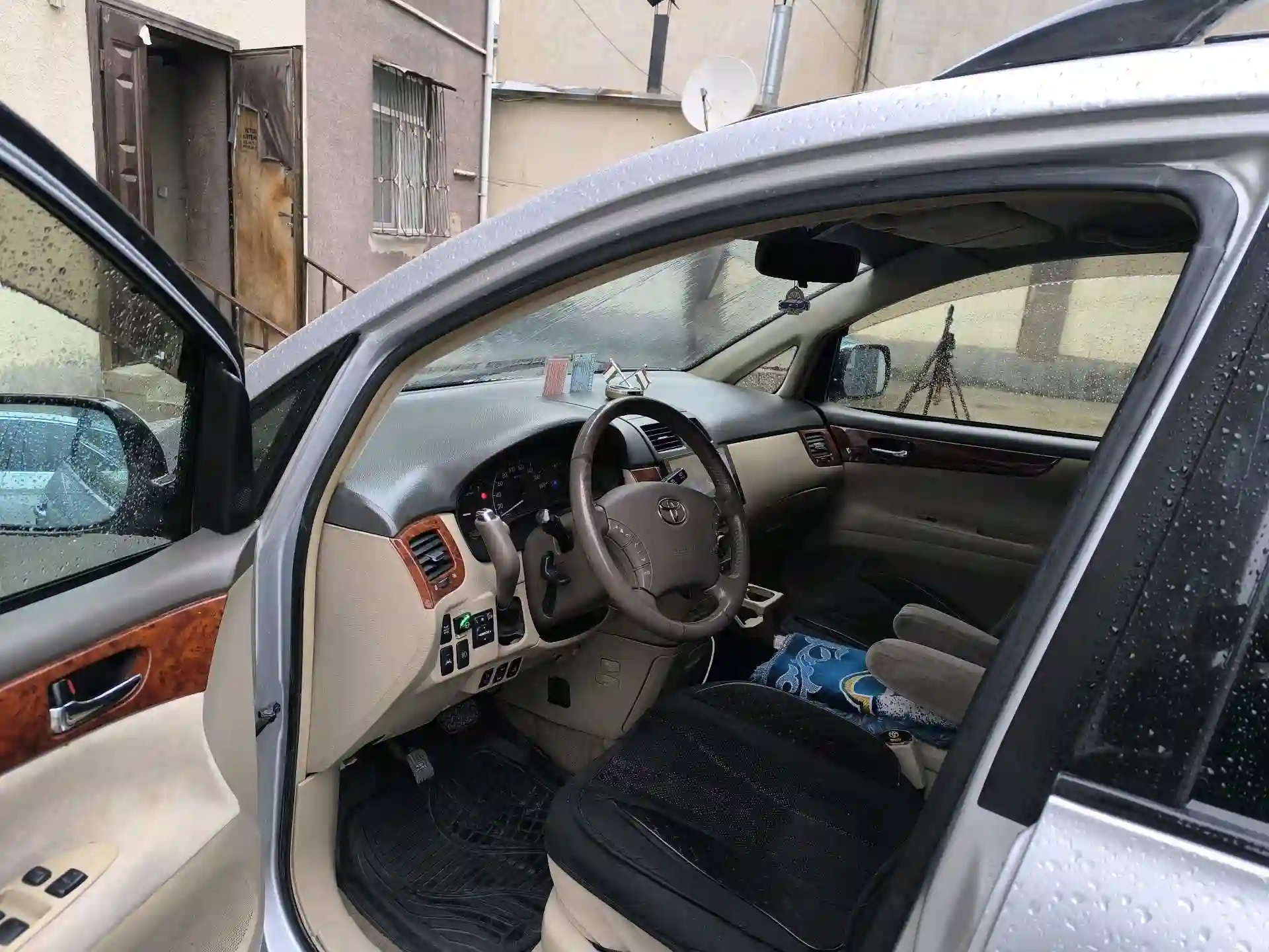 Toyota Ipsum 2007