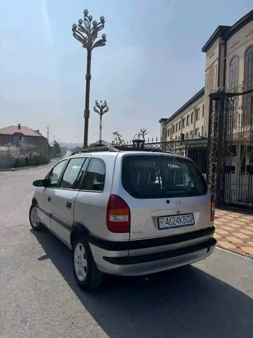 Opel Zafira 2001