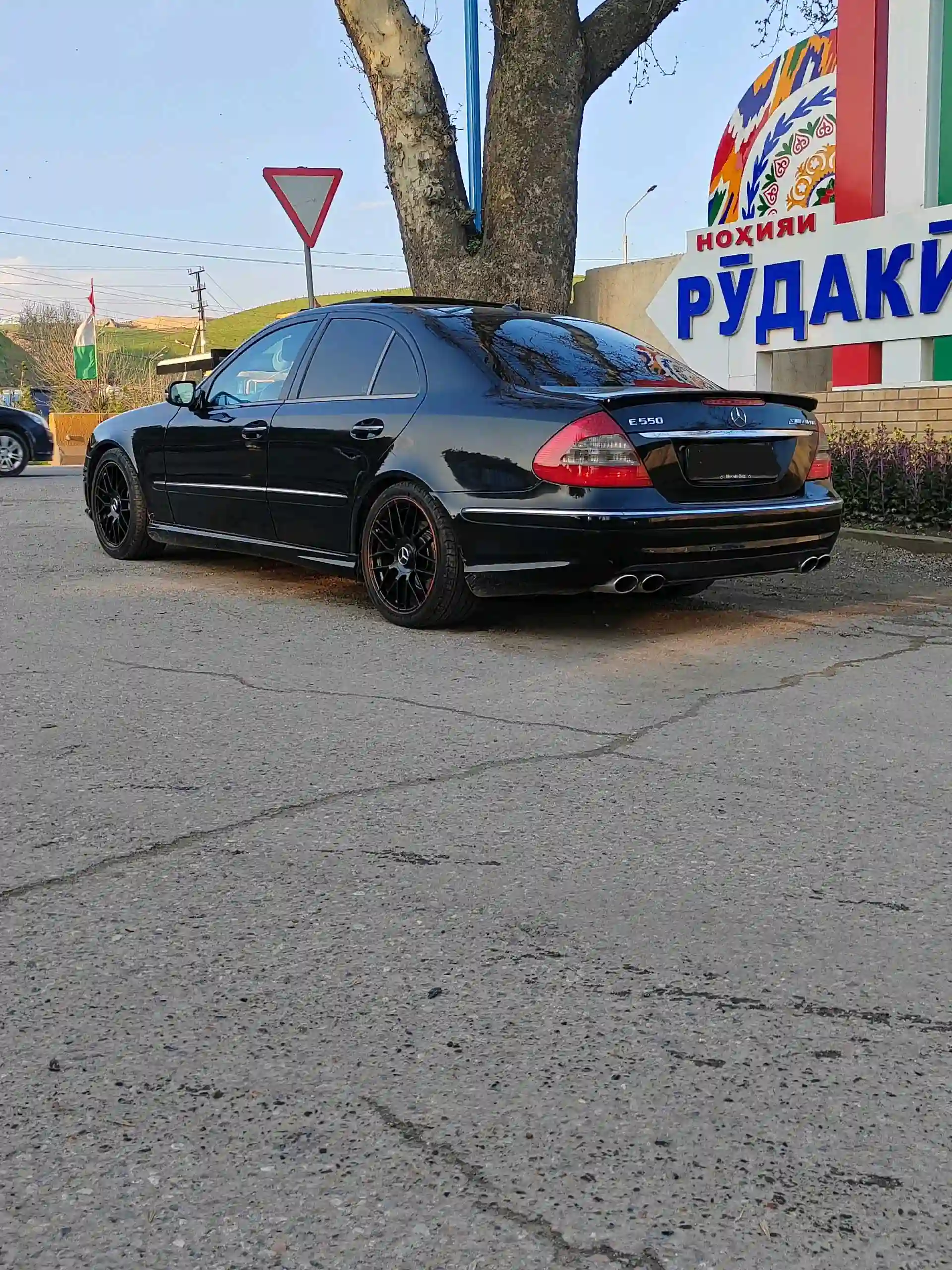 Mercedes-benz E class 2009