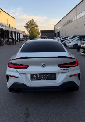 BMW M8 2024
