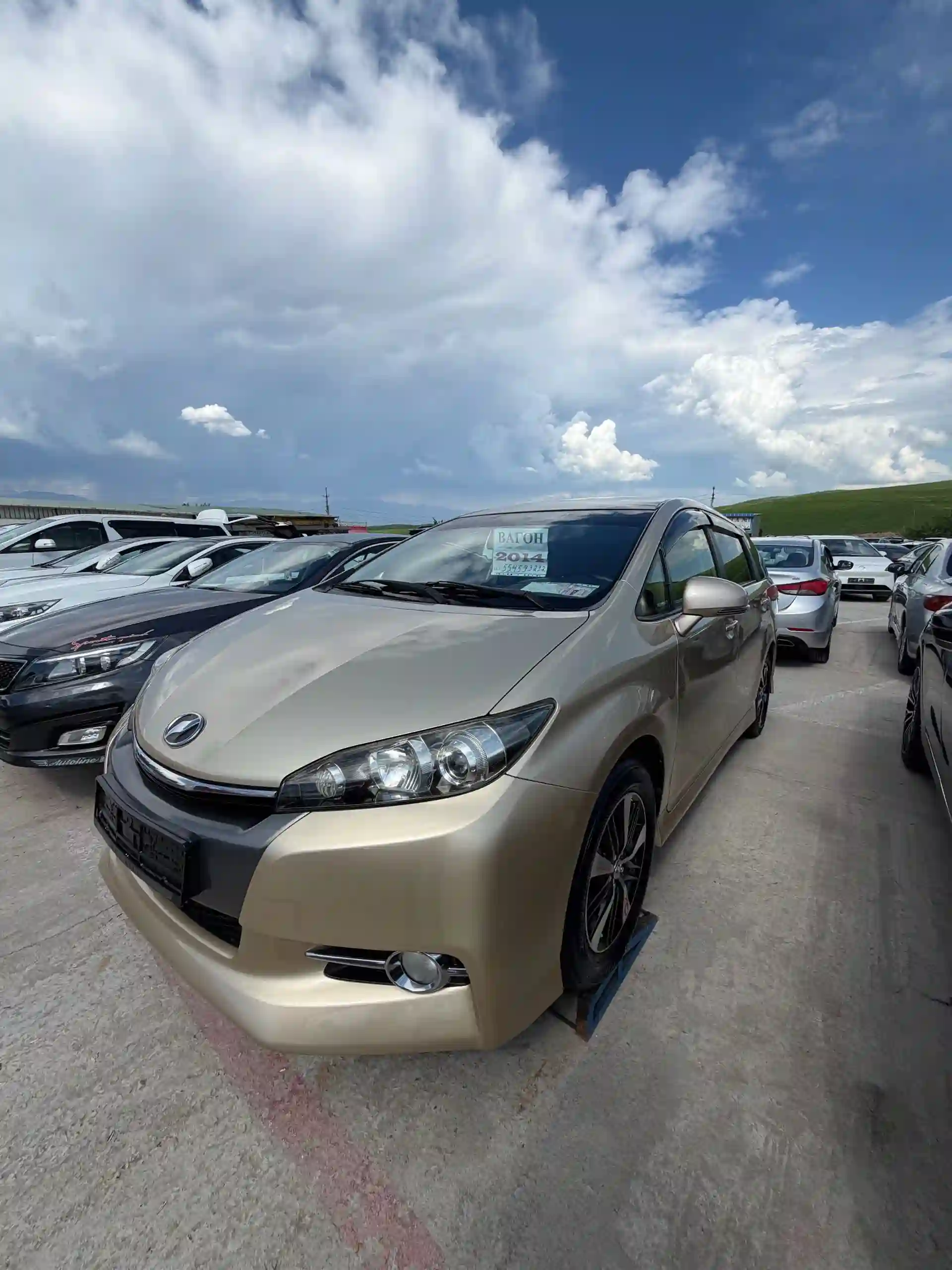 Toyota Vitz 2014