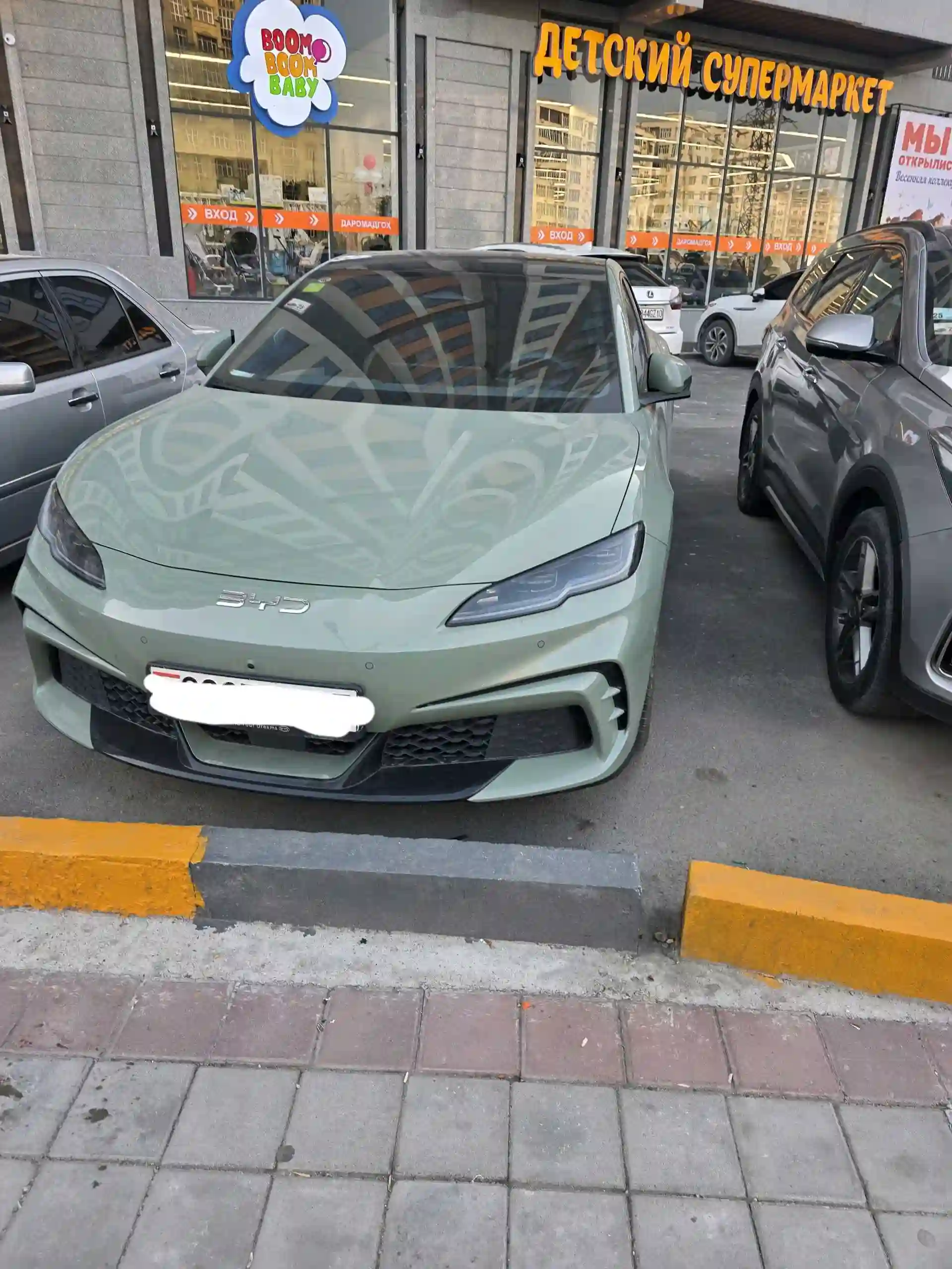BYD Gt 06