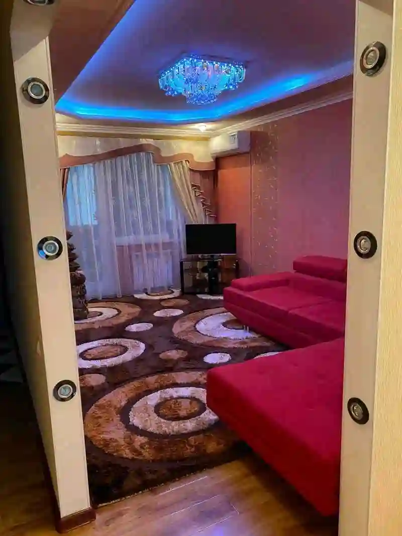 3-к квартира, 4 этаж, 70 м², Сино 33мкр