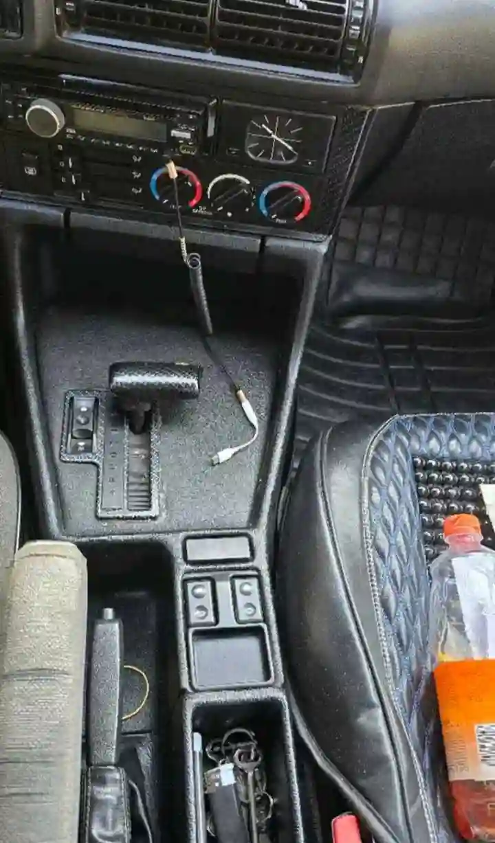 BMW M5 1990