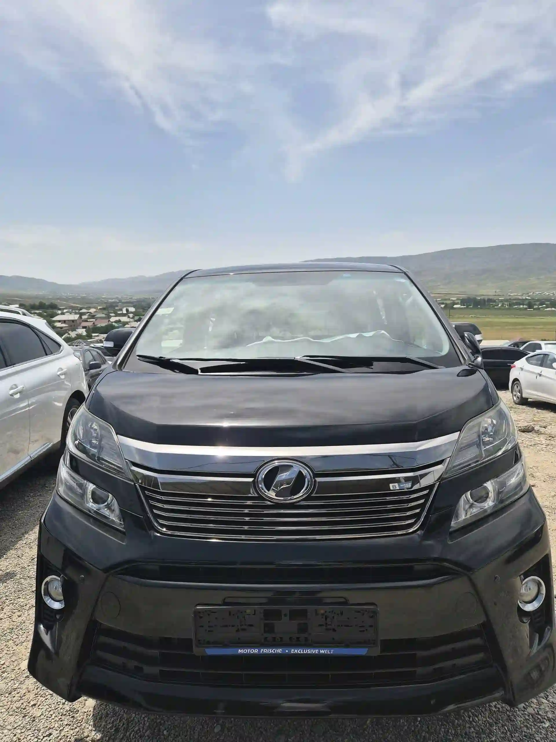 Toyota Vellfire 2014