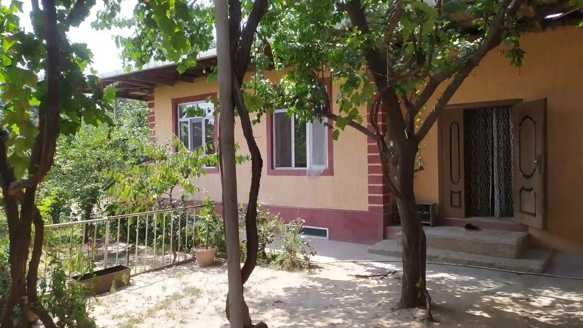 1 этажный, 6-комн. дом, 200 м², 4 соток, Сино