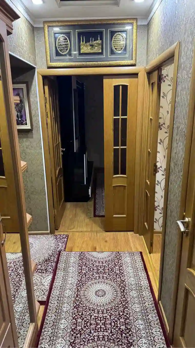 3-к квартира, 3 этаж, 80 м², Аэропорт