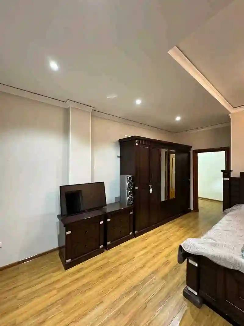 2-к квартира, 8 этаж, 106 м², Шоҳмансур, Поликлиникаи 1