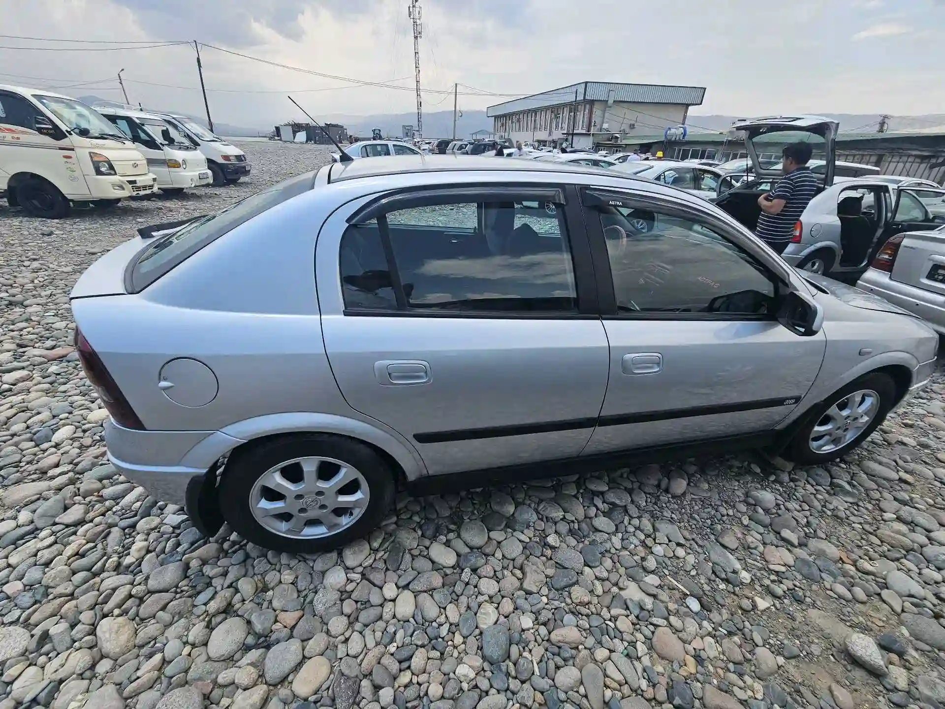 Opel Astra j 2002