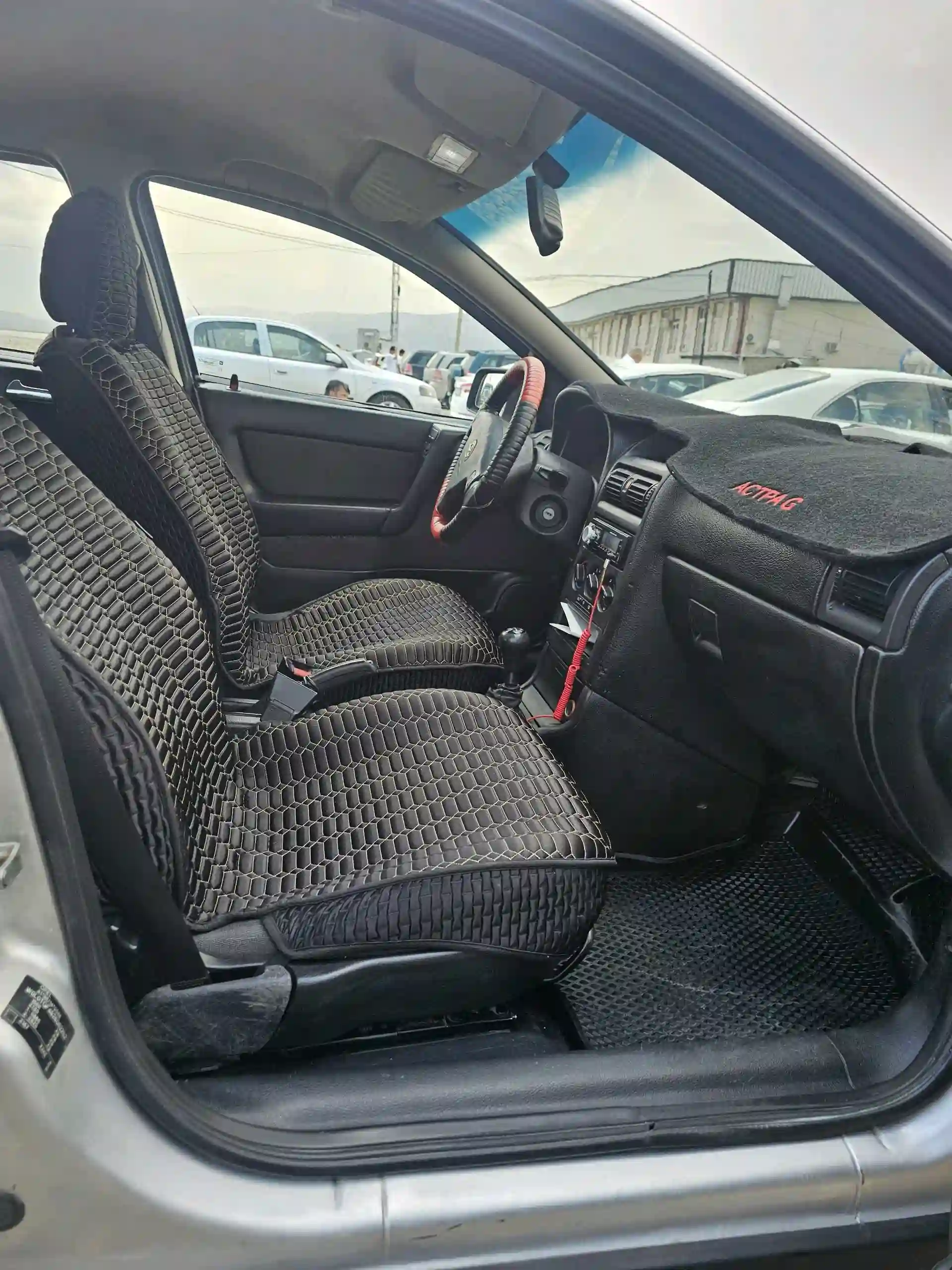 Opel Astra j 2002
