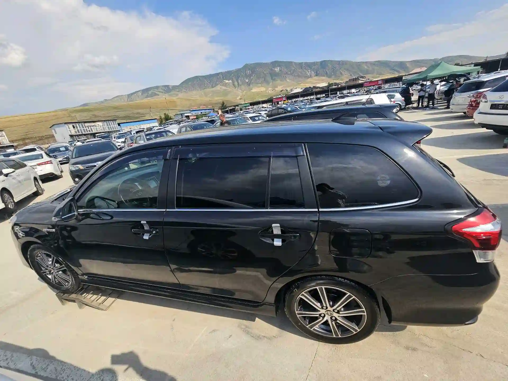 Toyota Fielder 2016