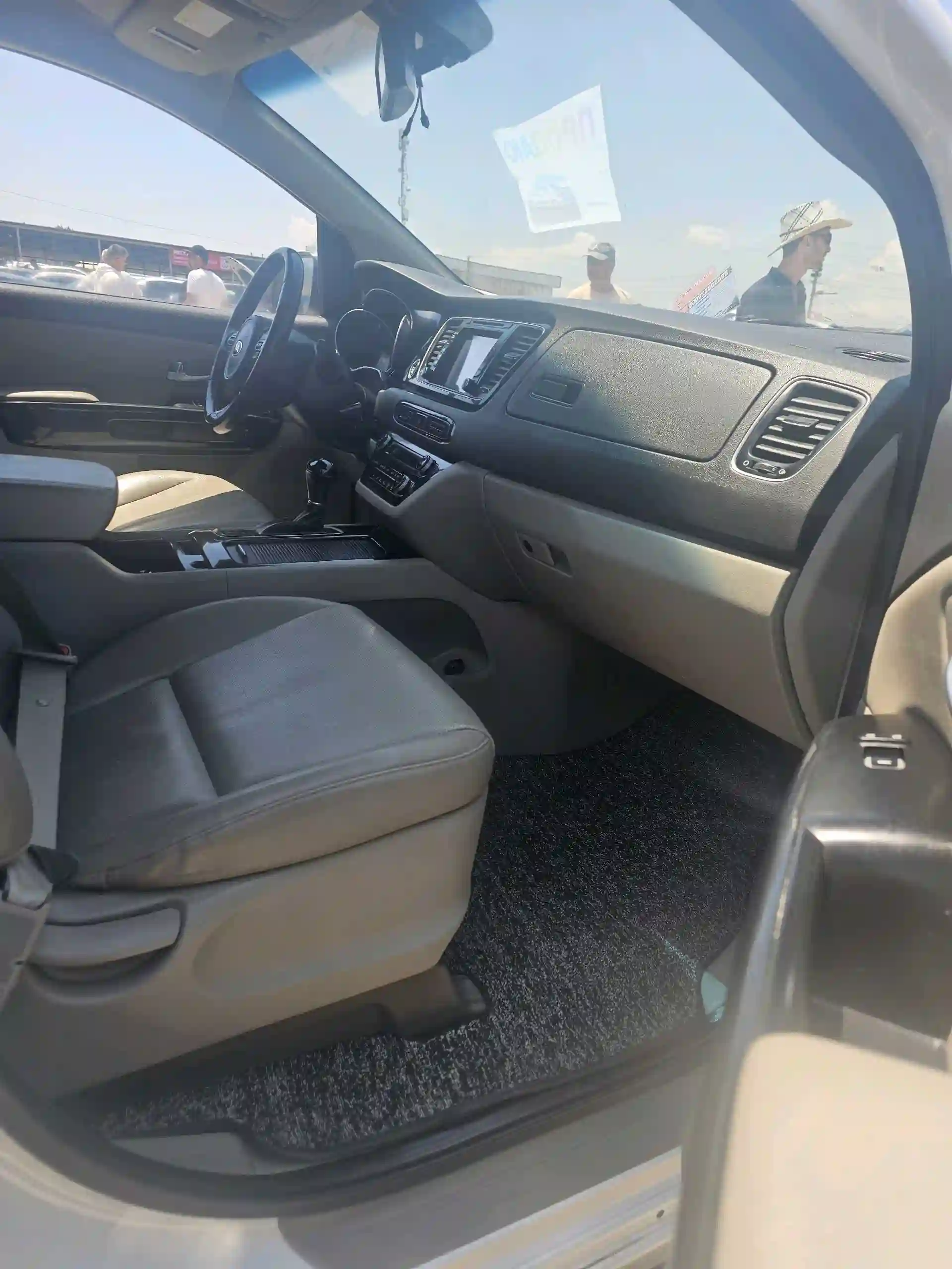 Kia Carnival 2014