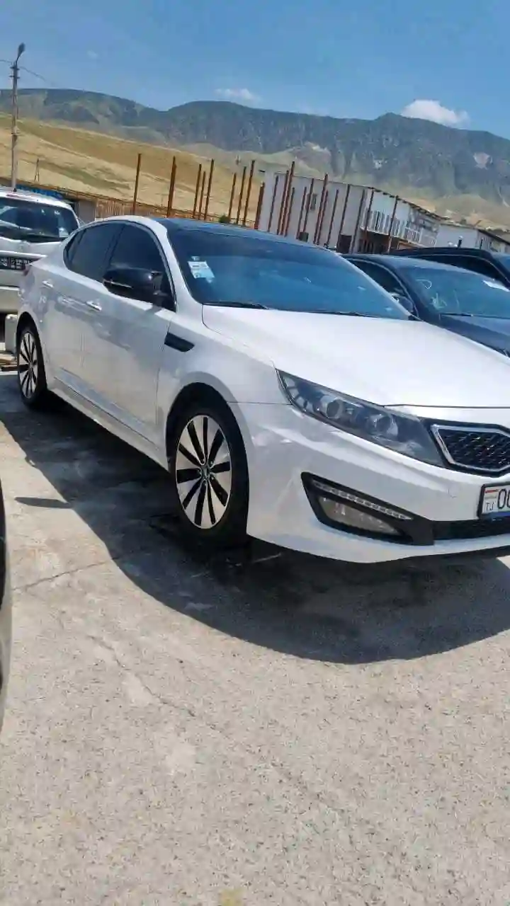 Kia K5 2011