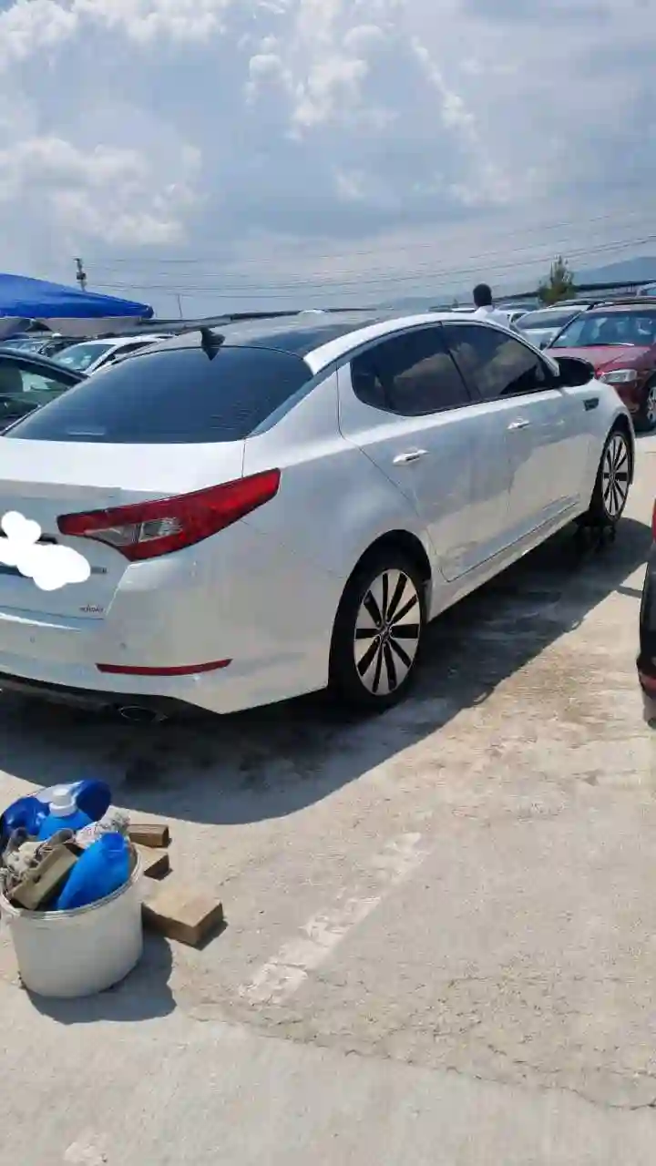 Kia K5 2011