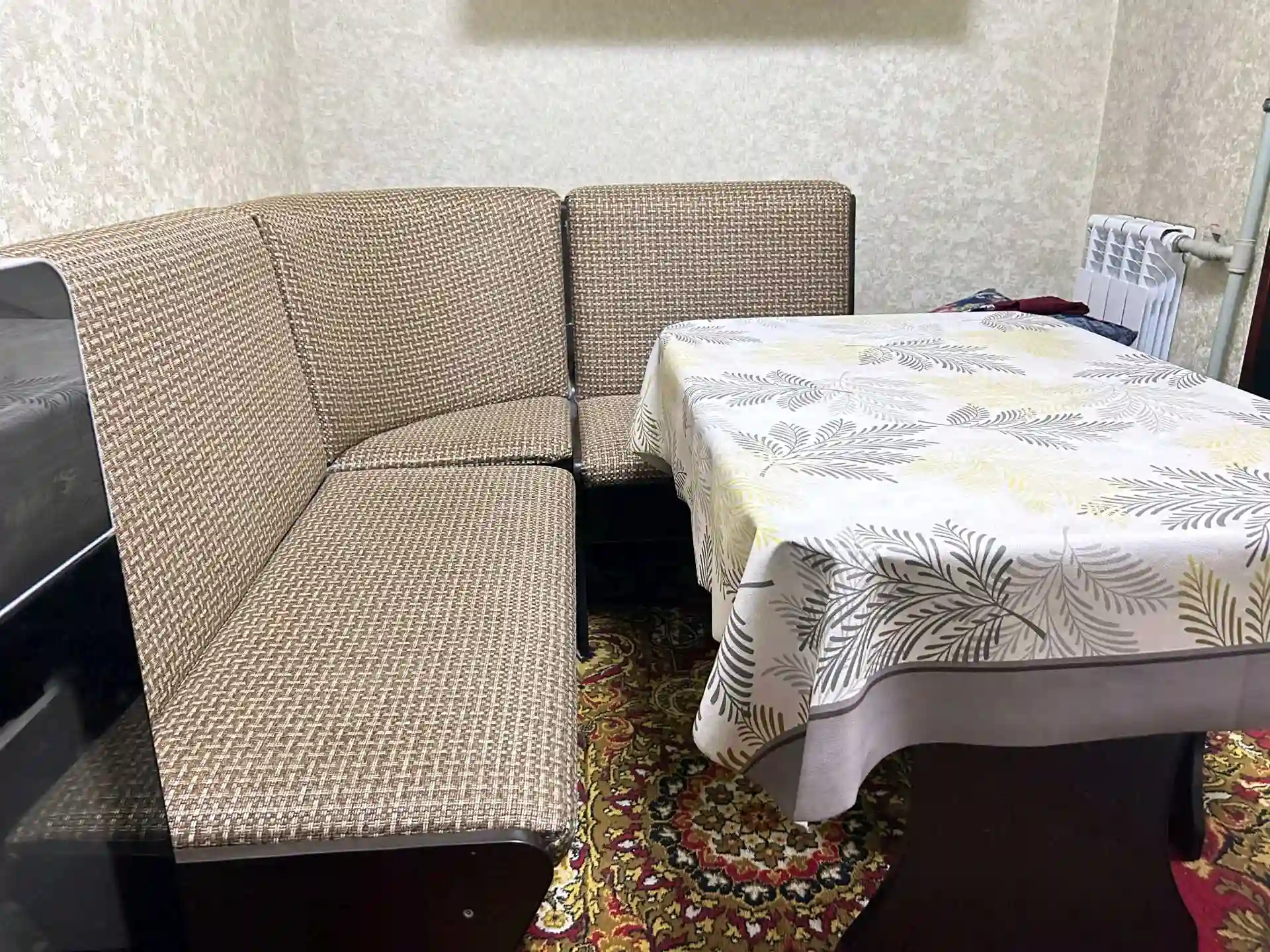 Уголок